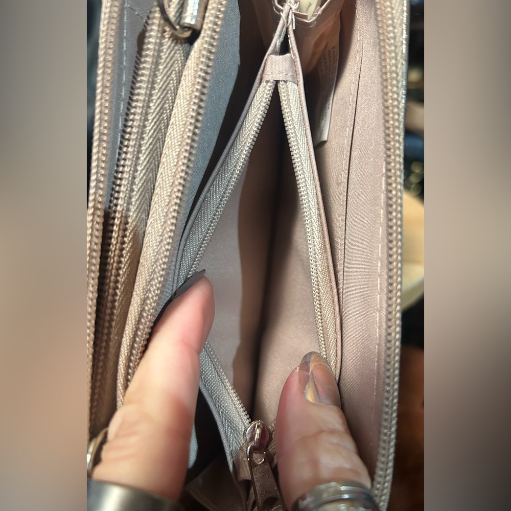 Bronze Gold Crossbody Wallet Clutch Multi-Use Bag w/ Detachable Strap LIKE NEW! - Picture 10 of 11